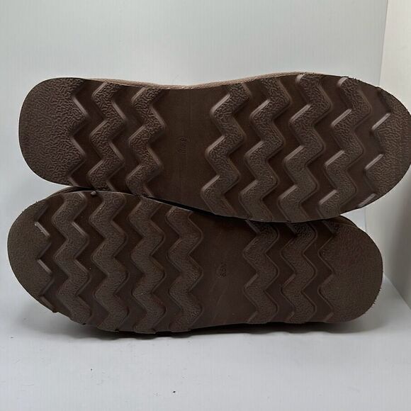 CUSHIONAIRE Women's Genuine Suede pull on platform boot +Memory Foam 8.5 TAUPE - Picture 5 of 7